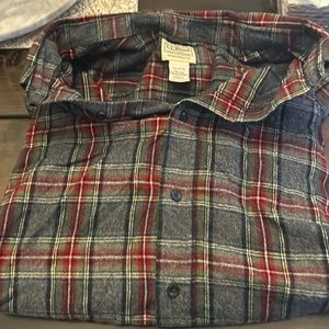 2XL LL bean flannel shirt. Non smoking home. Like new condition.